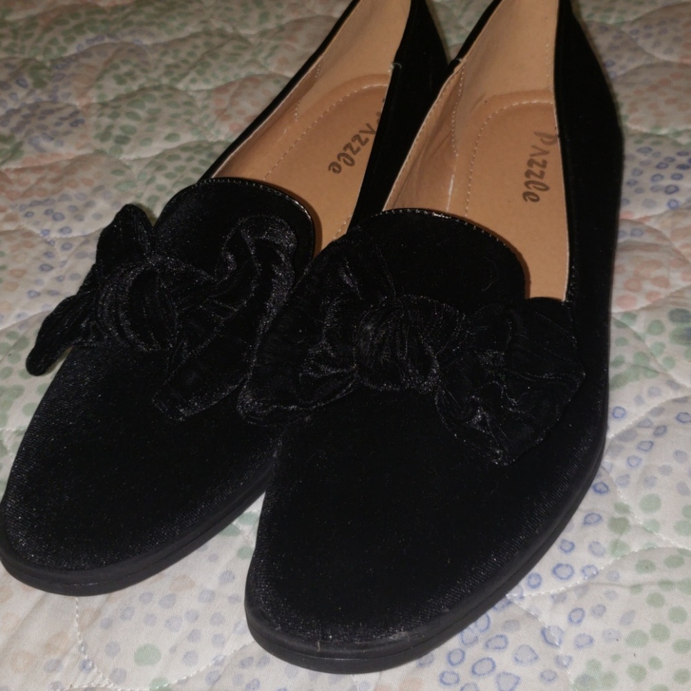 NWOT Velvet Bow Flats Womens Size 11